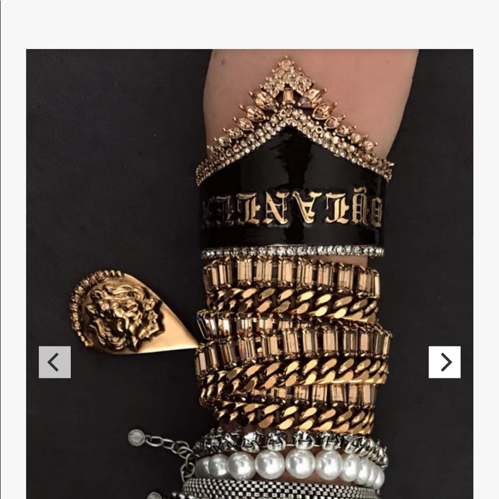 Dylanex golden holden necklace no pendant